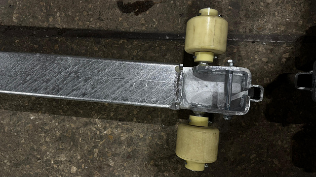 Дельта-скрепер AT по работе на резиновом покрытии