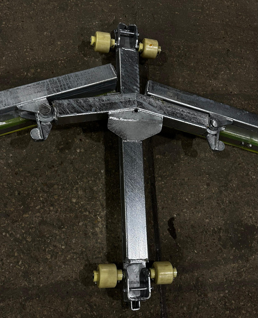 Дельта-скрепер AT по работе на резиновом покрытии