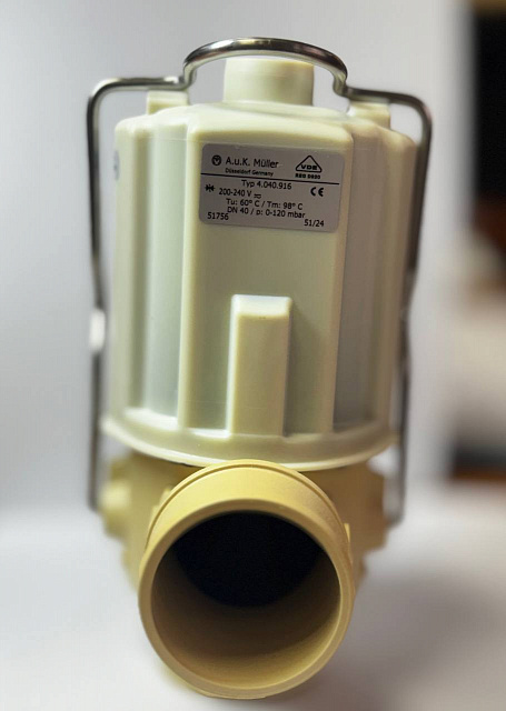 530153 Сливной клапан Auk Mueller  DN40 220B н/о патрубок/патрубок