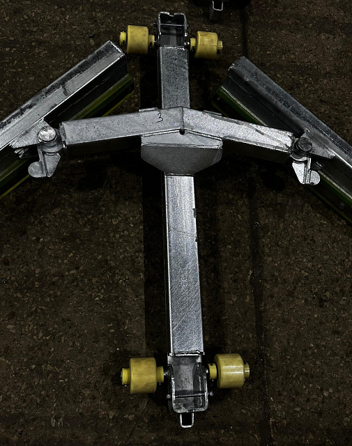 Дельта-скрепер AT по работе на резиновом покрытии