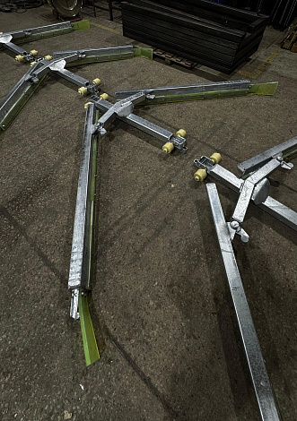 Дельта-скрепер AT по работе на резиновом покрытии