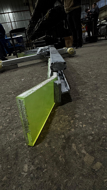 Дельта-скрепер AT по работе на резиновом покрытии